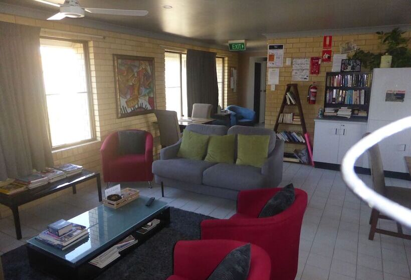 פנסיון 22 Fischer St