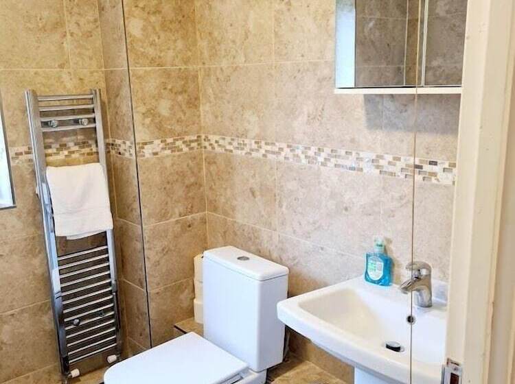 بنسيون Angel House