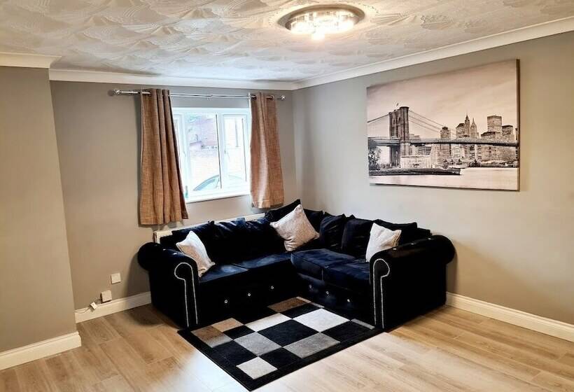 بنسيون Angel House