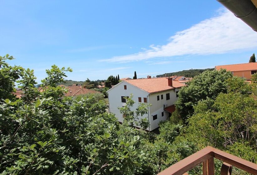 פנסיון Apartments And Rooms Dino