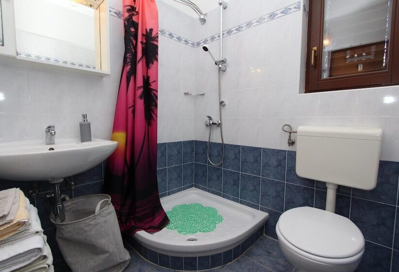 פנסיון Apartments And Rooms Dino