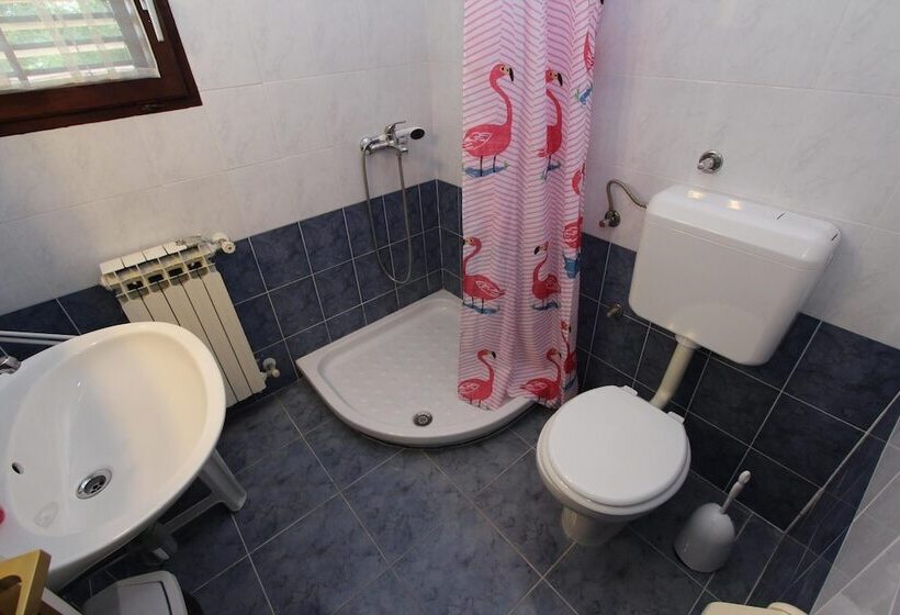 פנסיון Apartments And Rooms Dino