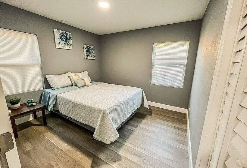 بنسيون Modern Space In The Heart Of Tampa