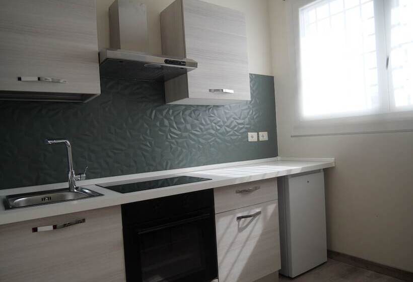 ペンション Our Guest House