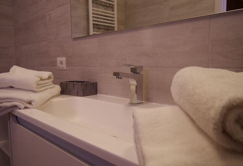 ペンション Our Guest House