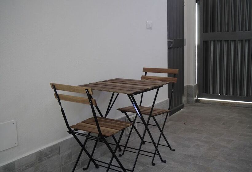 ペンション Our Guest House