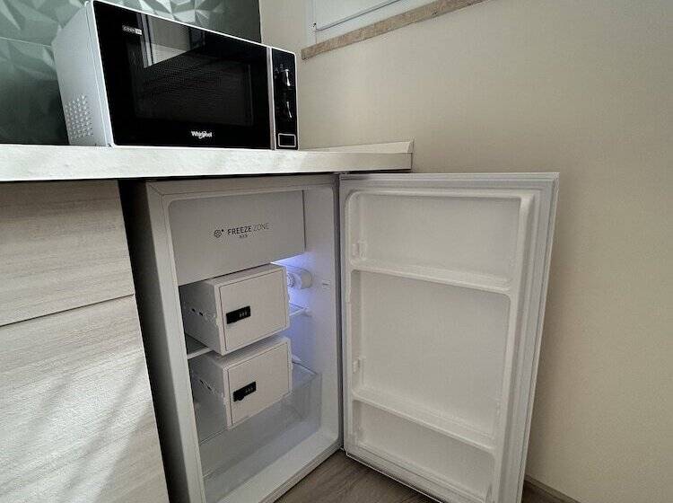 ペンション Our Guest House