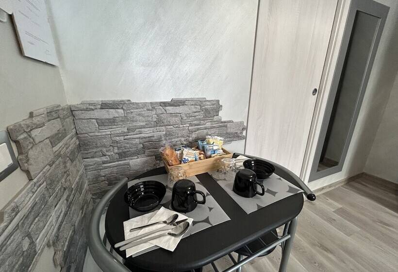 ペンション Our Guest House