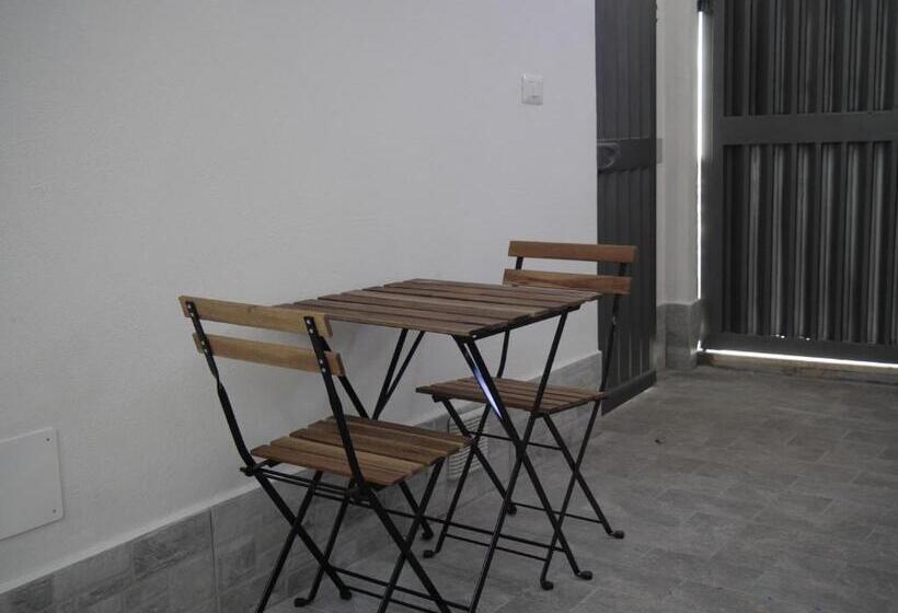 ペンション Our Guest House