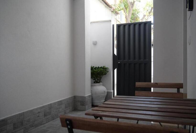 ペンション Our Guest House