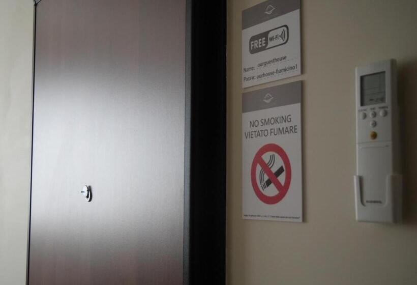 ペンション Our Guest House