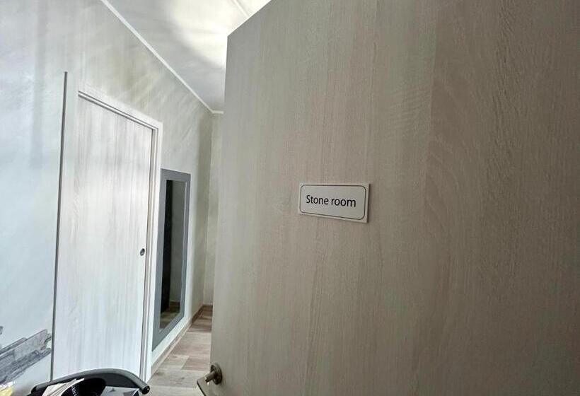 ペンション Our Guest House