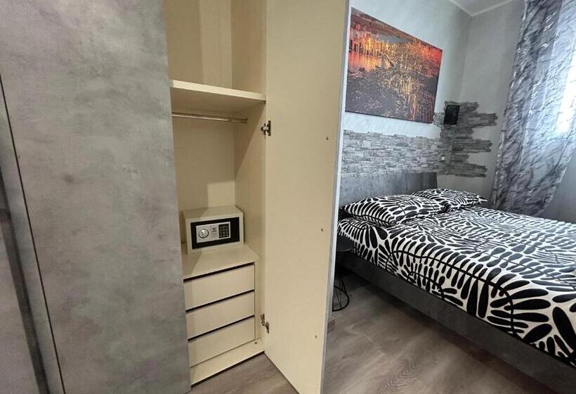 ペンション Our Guest House