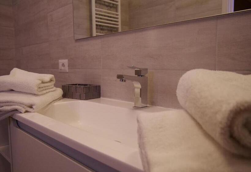 ペンション Our Guest House