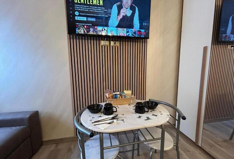 ペンション Our Guest House