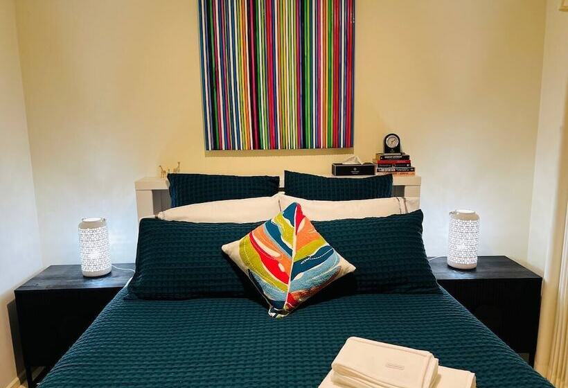 پانسیون Sarovar Holidays