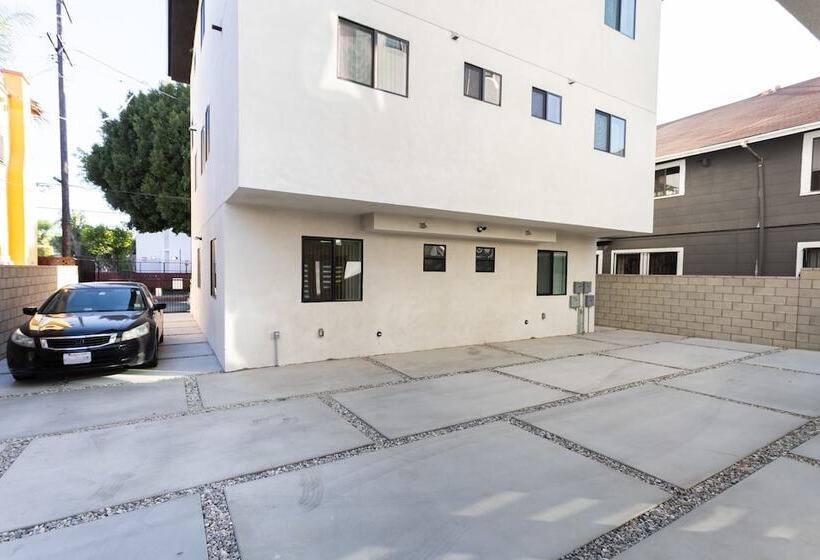 Periwinkle By Avantstay Walk To Staples, Rooftop