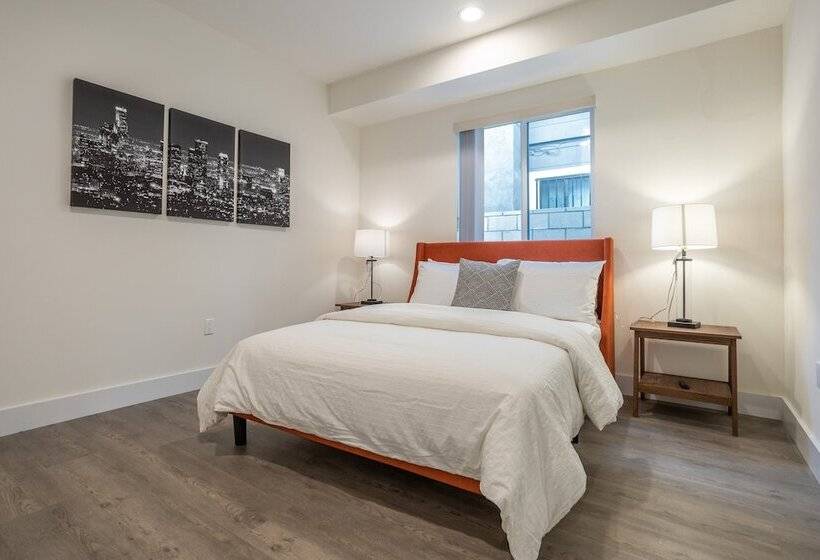 Periwinkle By Avantstay Walk To Staples, Rooftop