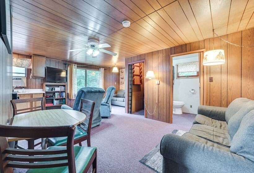 Pet Friendly Alger Cabin   Close To The River!