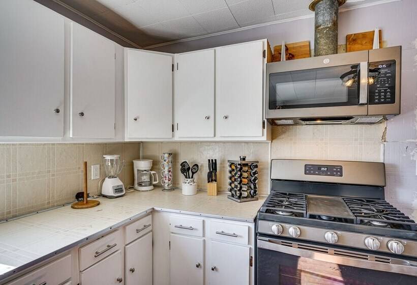 Pet Friendly Colorado Retreat W/ Patio & Fire Pit!