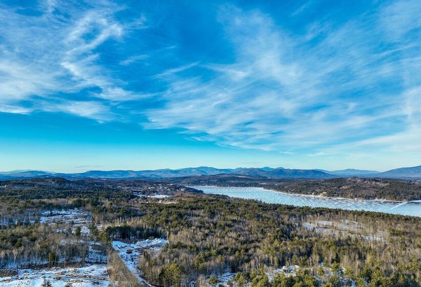 Pet Friendly Laconia Cabin W/ Fireplace + Deck!