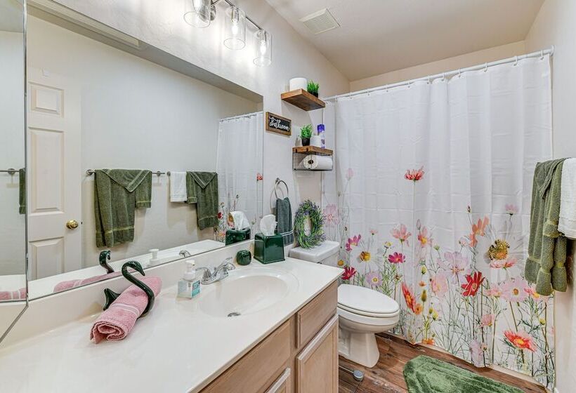 Quiet Chandler Home W/ Game Room, 2 Mi To Downtown