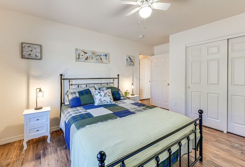 Quiet Chandler Home W/ Game Room, 2 Mi To Downtown