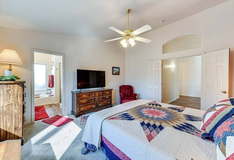 Quiet Chandler Home W/ Game Room, 2 Mi To Downtown