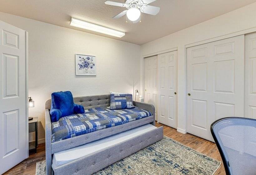 Quiet Chandler Home W/ Game Room, 2 Mi To Downtown