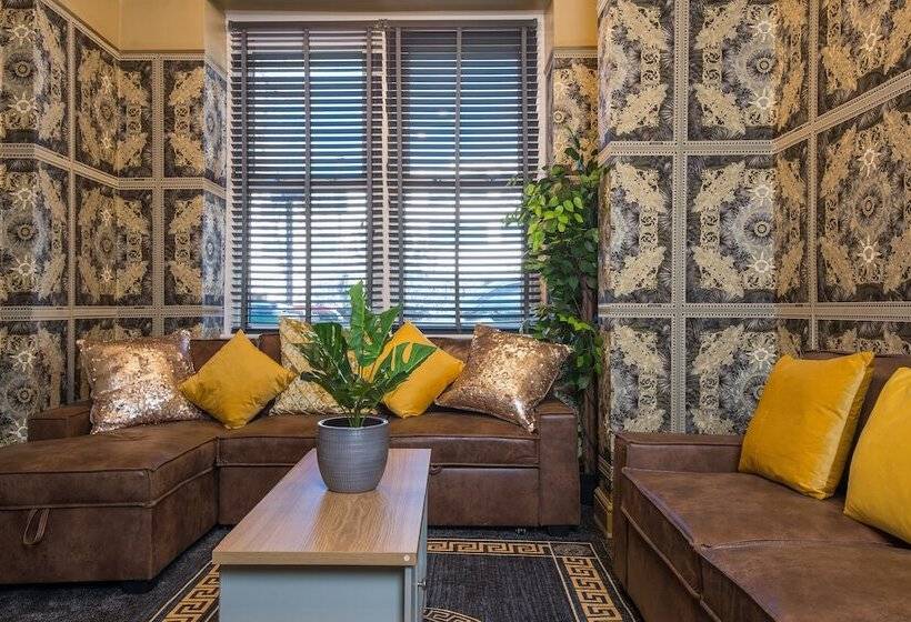 דירת נופש Charming 1 Bed House In London