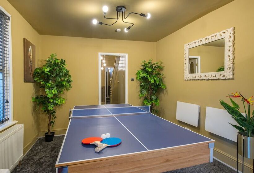 דירת נופש Charming 1 Bed House In London