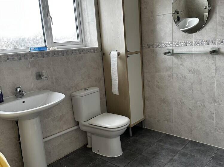 Резиденция Riverside Retreat   Luxurious 4 Bedroom House