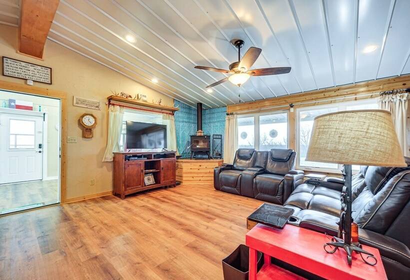 Rustic Coleman Retreat On 300 Acres W/ Hot Tub!