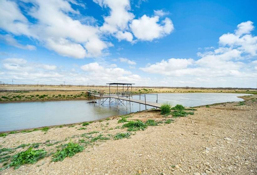 Rustic Coleman Retreat On 300 Acres W/ Hot Tub!