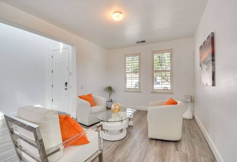 Spacious Merced Home ~ 4 Mi To Downtown!