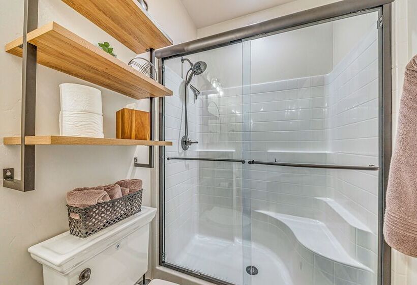 Spacious Ruidoso Home: Hike, Golf, Ski & More!