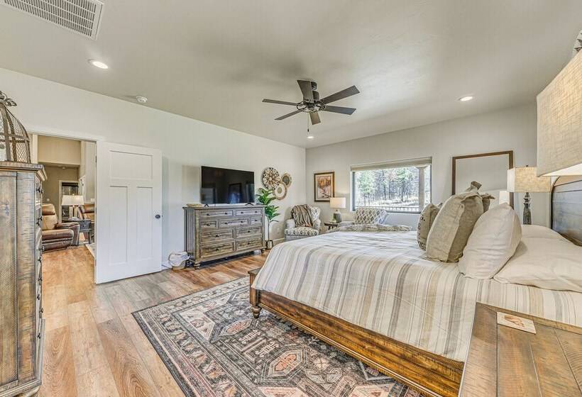 Spacious Ruidoso Home: Hike, Golf, Ski & More!