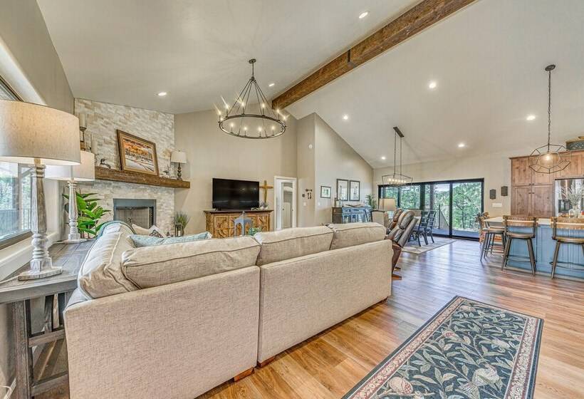 Spacious Ruidoso Home: Hike, Golf, Ski & More!