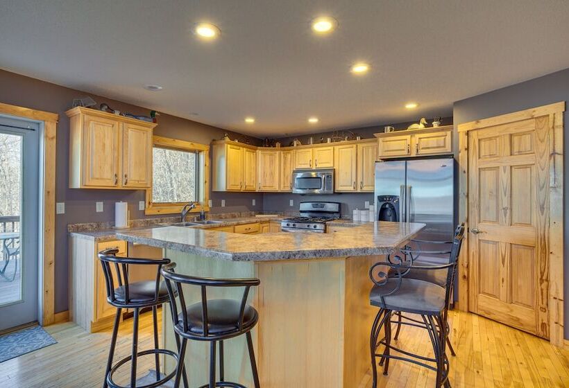 Spacious Stoddard Retreat On Mississippi River!