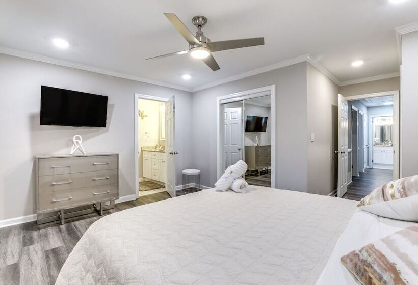 Spacious Stone Mountain Home W/ Private Pool!