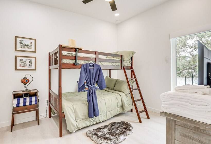 St Augustine Getaway W/ Grill, Near Downtown!