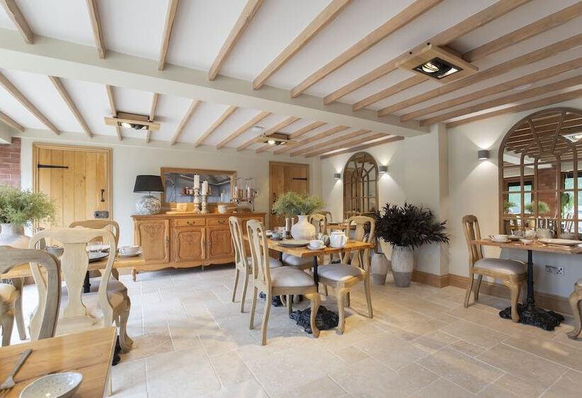 Stable Lodge | Boutique B&b