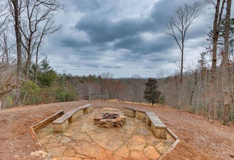 Stunning Blue Ridge Home W/ Hot Tub & Views!