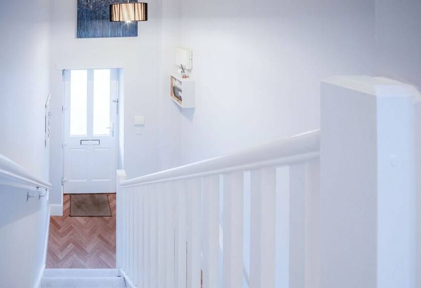 The Beachhouse   2 Bed Townhouse   Saundersfoot