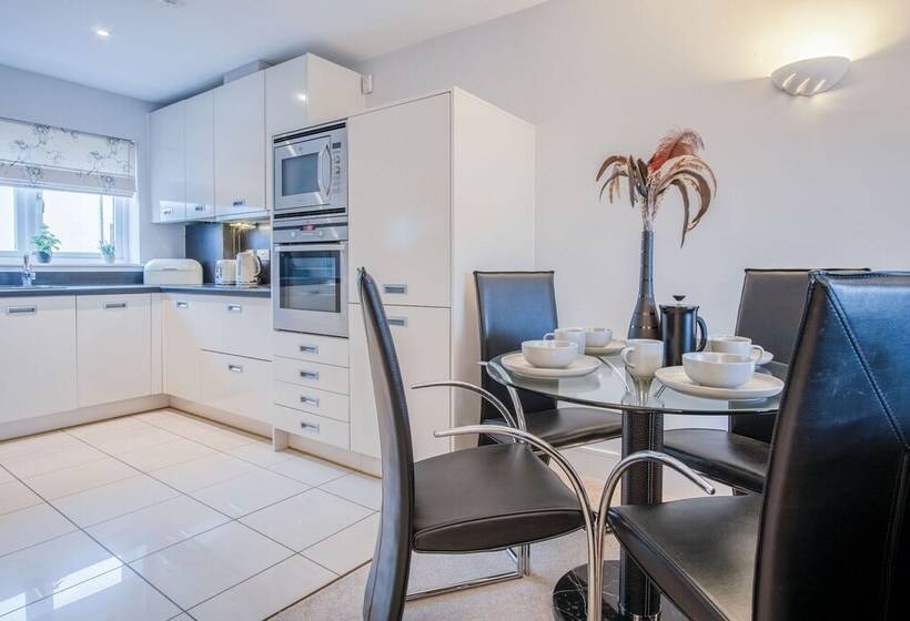 The Beachhouse   2 Bed Townhouse   Saundersfoot