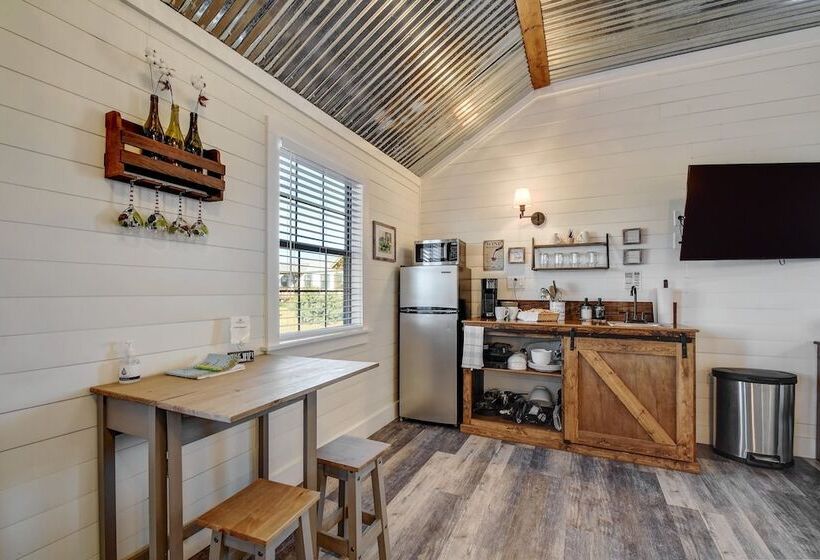 The Meadow Hill Country Sunset Views!