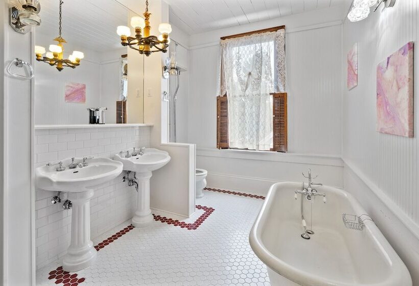 The Orth House Inn By Remotion