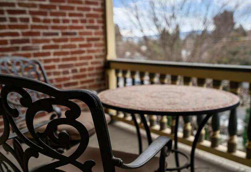 The Orth House Inn By Remotion