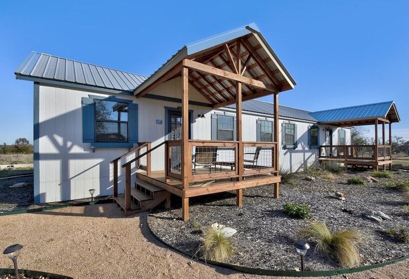 The Windmill Breathtaking Hill Country Views!