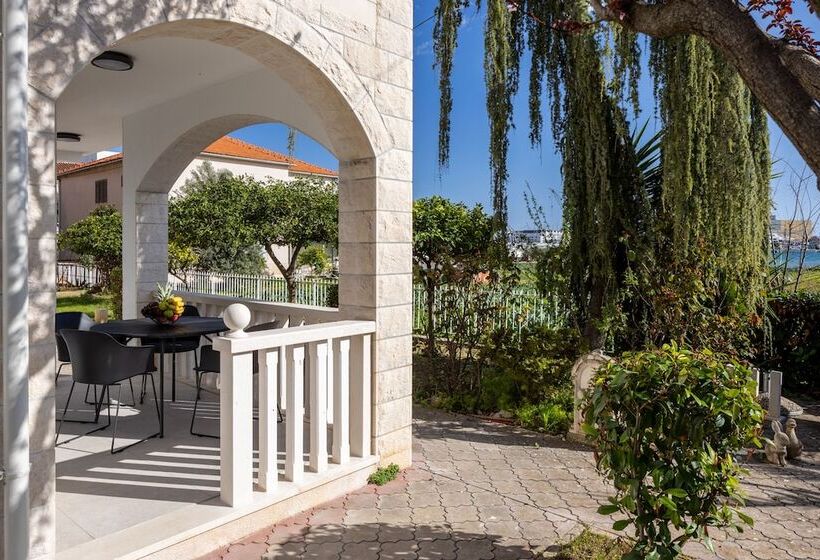 Vipo Seget Apartments